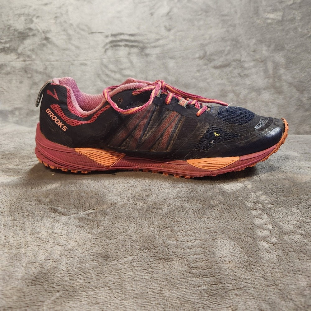 Brooks Shoes Womens 9.Blue Pink Cascadia 11 Trail Running Sneaker Athleisure